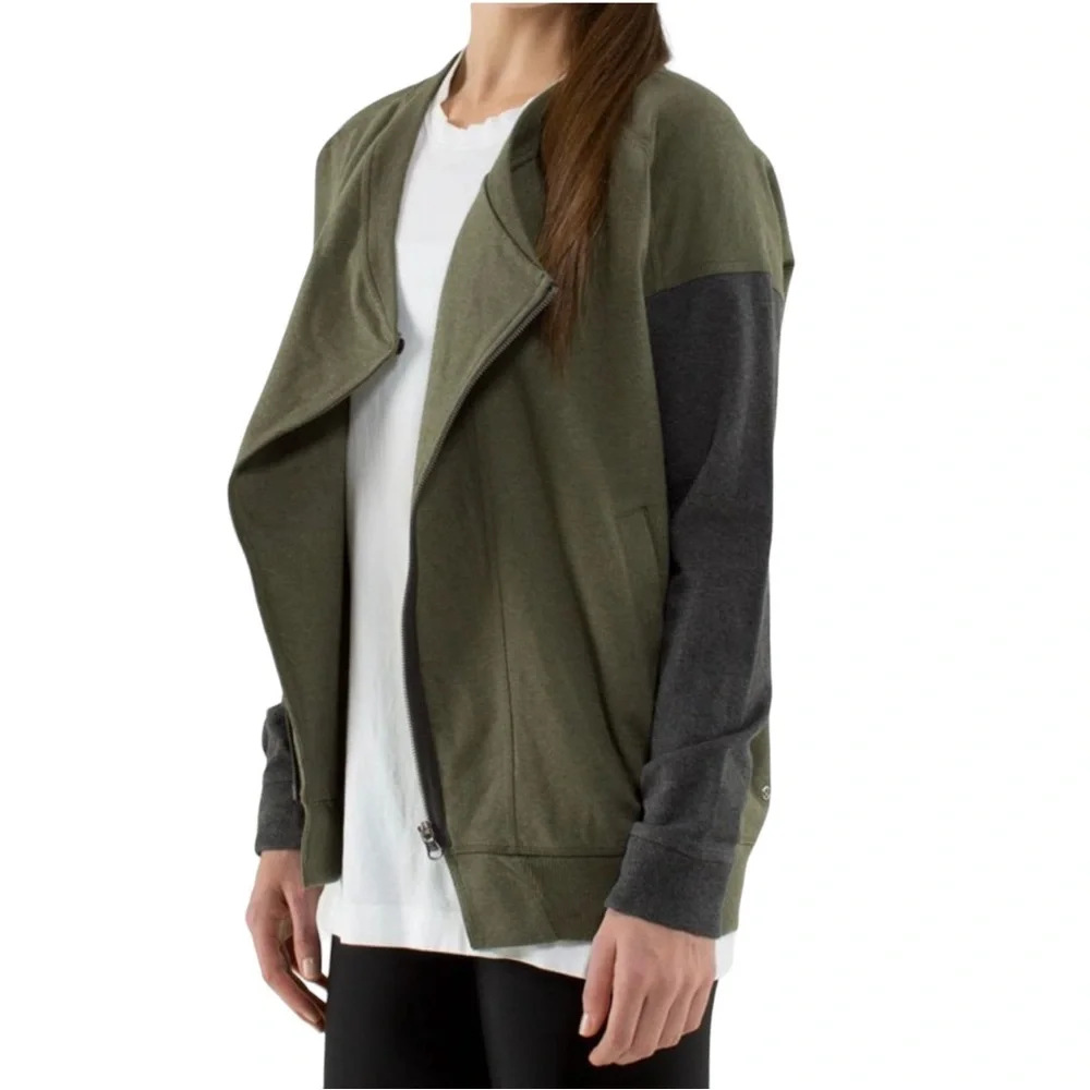 Lululemon Mula Bundle Wrap - Heathered Fatigue Green Gray Size 6 - Picture 1 of 12